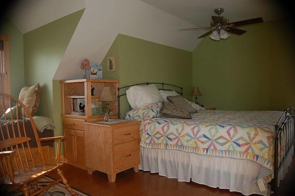 Wave Walker Bed And Breakfast Surry Buitenkant foto