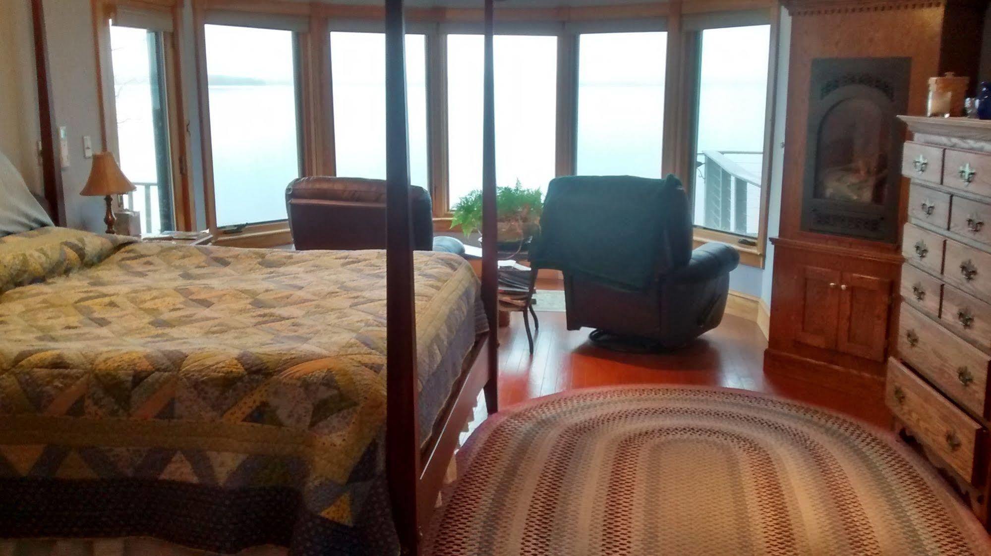 Wave Walker Bed And Breakfast Surry Buitenkant foto