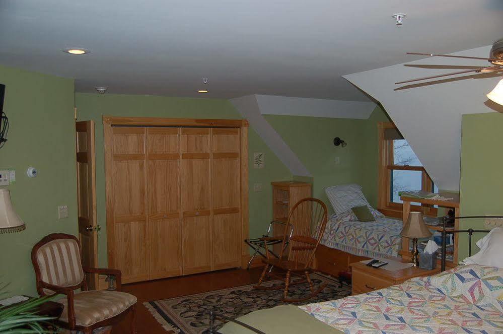 Wave Walker Bed And Breakfast Surry Buitenkant foto